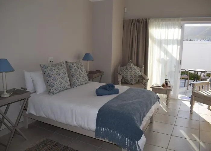 Providence Villa -Tranquil, Neat & Private Cottage